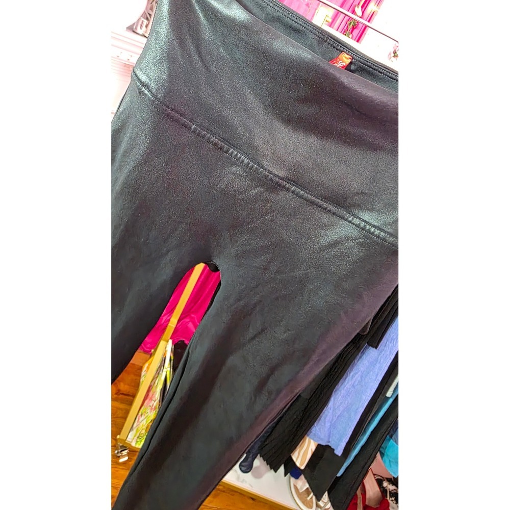 Spanx Black Metallic High Waisted Cropped Leggings Medium Shimmer Activewear - Picture 3 of 7